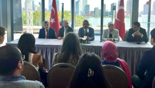 Bakan Özer, New York'ta Türk Öğrenciler Ve Eğitim Ataşeleriyle Buluştu
