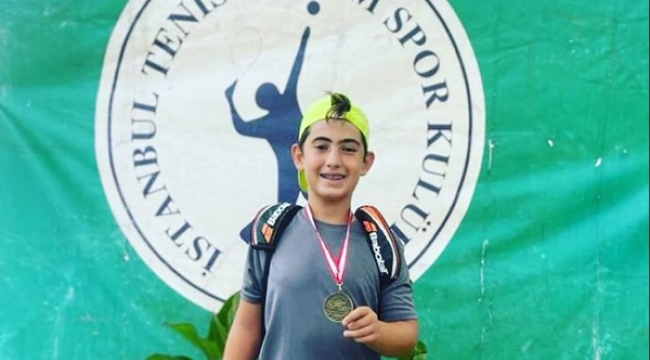 Bora Memiş, Ulusal 14 Yaş Tenis Turnuvasında 1'inci oldu