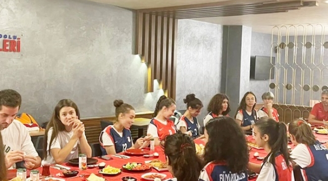 Büyükkılıçlı Bayan Basketbol Takımına Özel Kahvaltı Programı