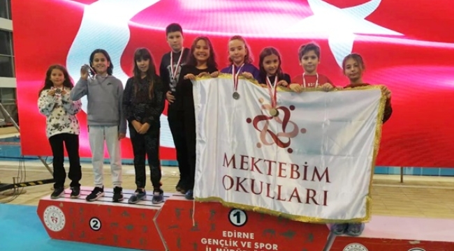 Mektebim Silivri Yüzme Takımı Edirne'nin Kurtuluşu Yüzme Şampiyonasına Damga Vurdu