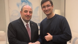Bakan Varank ÇİZGİ Yazılım Lisesi öğrencisi ile görüştü