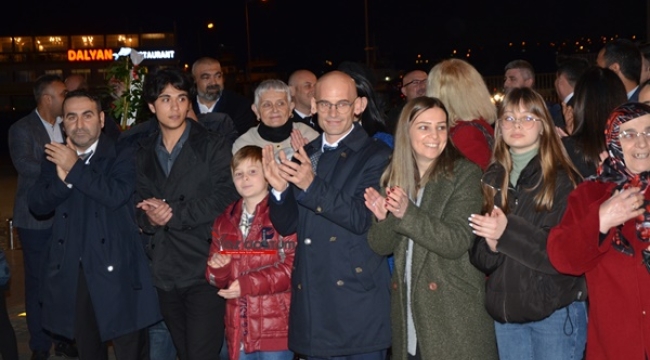 Gökhan Ceylan Ve Ekibi Kongre Sonrası Atatürk'ün Manevi Huzuruna Çıktı