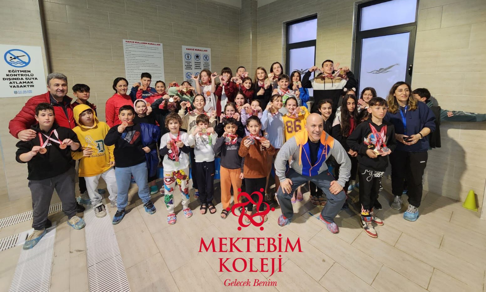 Mektebim Koleji Yüzme Takımı Madalyaları Sildi Süpürdü