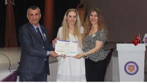 ODAK üstün performans plaketi, öğrenciler Yabancı Dil Sertifikası ile onurlandırıldı