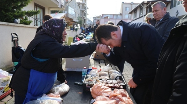 Balcıoğlu, Fatih Mahallesi'ndeki Büyük Buluşmanın Ardından Semt Pazarını ve Esnafı Ziyaret Etti