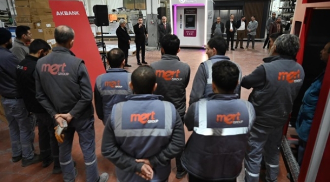 Balcıoğlu, Mert Reklam Fabrikasında İşçilerle Buluştu