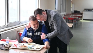 Bora Balcıoğlu, İşçilerle Öğle Yemeğinde Buluştu