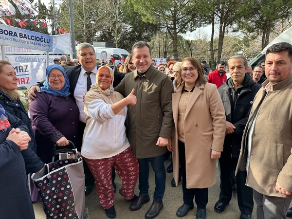 Bora Balcıoğlu, Değirmenköy Pazarında Vatandaşlarla Buluştu