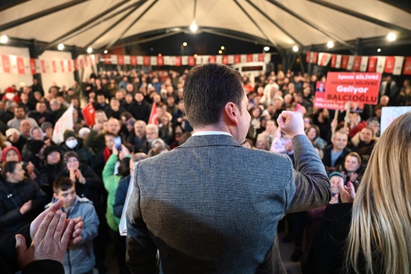 Kavaklı Mitinginde Balcıoğlu Fırtınası: "Geleceğimizi Koruyalım, Değişim Zamanı!"