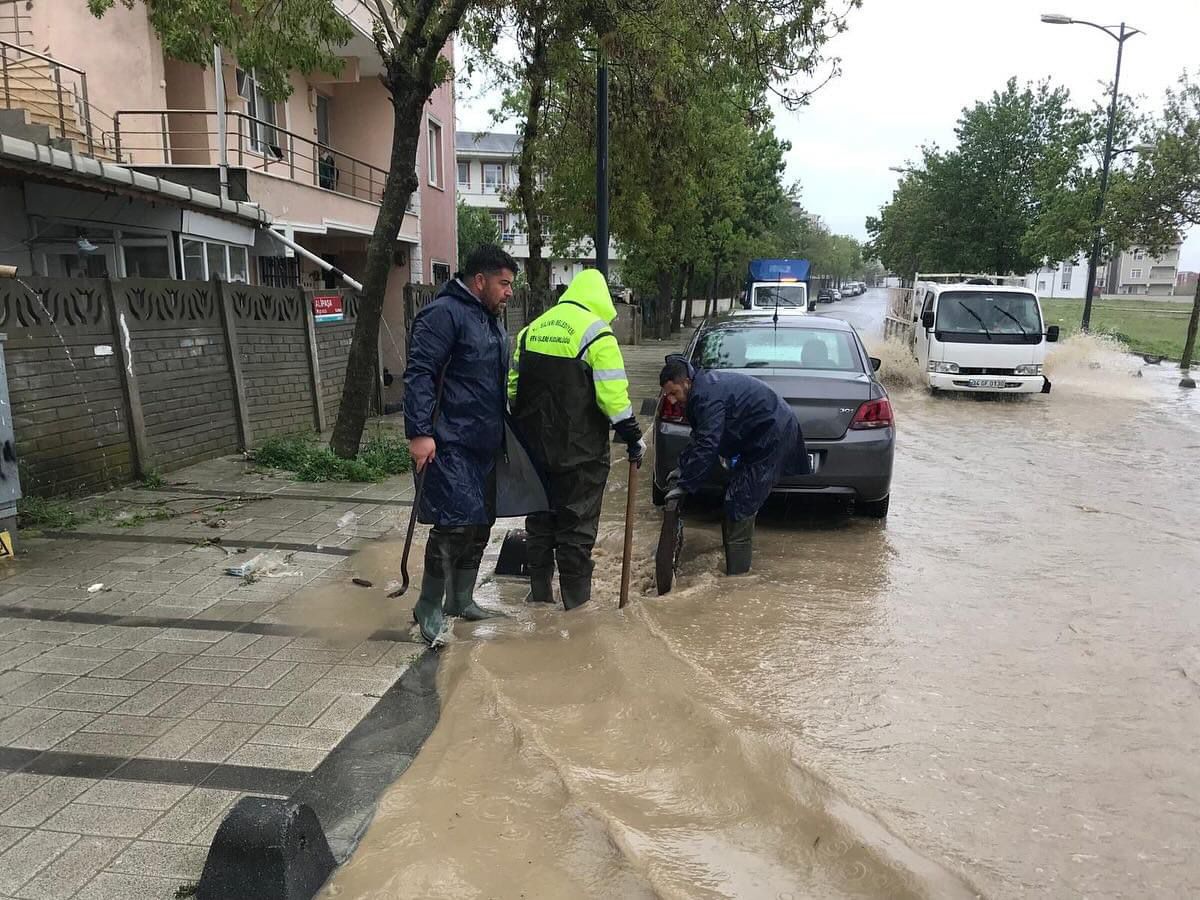 Silivri'de Şiddetli Yağmura Hızlı Müdahale