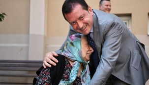 Başkan Balcıoğlu'ndan Huzurevlerine Bayram Ziyareti