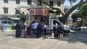 Merhum Eczacı Asuman Erciyes İçin Hayır Lokması Dağıtıldı