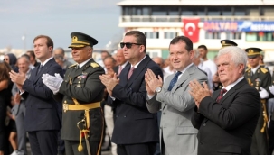 Başkan Balcıoğlu 30 Ağustos Zafer Bayramı'nda Atatürk Anıtı'na Çelenk Sundu