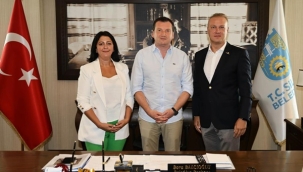 CHP Kadın Kolları Genel Başkan Yardımcısı Naciye Yaprak ve İBB Meclis Üyesi Ali Rıza Değirmenci Silivri Belediye Başkanı Bora Balcıoğlu'nu Ziyaret Etti