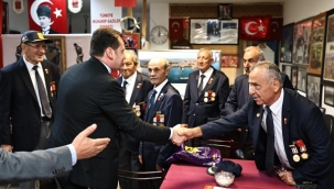 Silivri Belediye Başkanı Bora Balcıoğlu, Gaziler Günü'nde Türkiye Muharip Gaziler Derneği Silivri Şubesi'ni Ziyaret Etti
