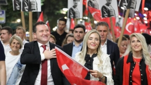 Silivri'de Zafer Yürüyüşü ve Berkay Konseri ile 30 Ağustos Coşkusu Yaşandı