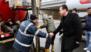 Başkan Balcıoğlu, Yağmur Suyu Hattı Temizlik Çalışmaları Yerinde İncelendi