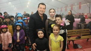 Başkan Balcıoğlu, Çocuklar için Ücretsiz Buz Pistinin Açılışını Gerçekleştirdi
