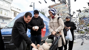 Başkan Balcıoğlu Vatandaşlara Kandil Simidi İkram Etti