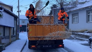 Silivri Belediyesi Kar ve Buzlanmayla Karşı Çalışmalarını Sürdürüyor
