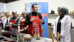 Silivri'de Sağlıklı Yaşam Etkinliği: Uzmanlar Beslenme ve Ruh Sağlığı Üzerine Konuştu