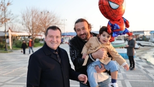 Başkan Balcıoğlu, İftar Öncesi Silivri Sahili'nde Vatandaşlarla Buluştu