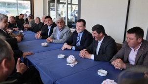 Başkan Balcıoğlu, Danamandıra Köy Kahvesi'nde Vatandaşlarla Bir Araya Geldi