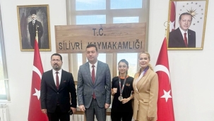 Kaymakam ve İlçe Milli Eğitim Müdürü, Avrupa İkincisi Taekwondocu Kösedağ'ı Ağırladı