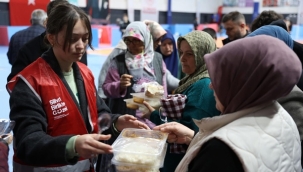 Silivri Belediyesi Mobil Aşevleriyle vatandaşların yanında
