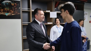 Silivri Belediyesi üniversiteye giden yolda gençleri yalnız bırakmıyor!