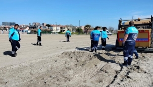 Silivri'de İSTAÇ Ekipleri Kumsal Temizlik Çalışmalarını Sürdürüyor