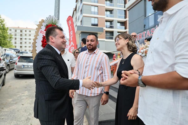 Başkan Balcıoğlu, Salt Coffee'nin açılışını gerçekleştirdi
