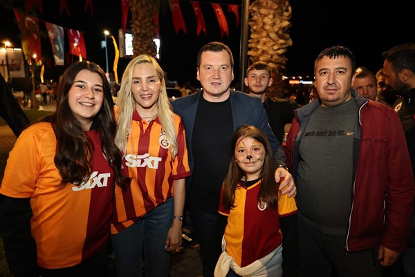 Başkan Balcıoğlu, şampiyonluk kutlamalarına katıldı