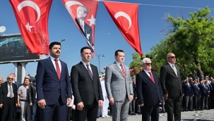 Başkan Bora Balcıoğlu, 19 Mayıs Çelenk Sunma Törenine Katıldı