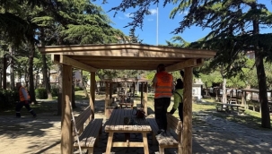 Kalepark Sosyal Tesisleri'nde Kent Mobilyalarına Bakım ve Onarım Gerçekleştirildi