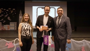 Odak Koleji'nde Oyunun Gücü: Prof. Dr. Yavuz Samur'dan "Oyun Dostu" Semineri