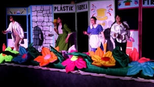 Silivri Odak Koleji Öğrencileri Atık Malzemeleri Sanata Dönüştürdü