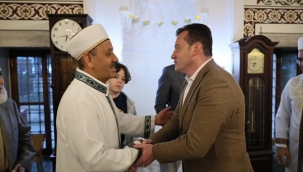 Başkan Balcıoğlu, Bayram Namazını Piri Mehmet Paşa Camii'nde Kıldı