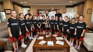 Başkan Balcıoğlu, Büyükkılıçlıspor U-19 Kız Basketbol Takımını Ağırladı