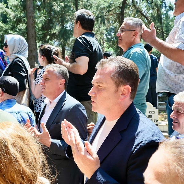 Başkan Balcıoğlu, Ferdi Zeyrek'in cenaze törenine katıldı