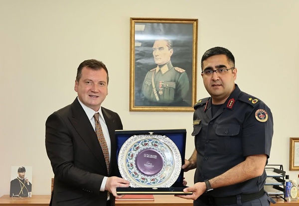 Başkan Balcıoğlu'ndan İlçe Jandarma Komutanı Ferhat Dağıstan'a Ziyaret