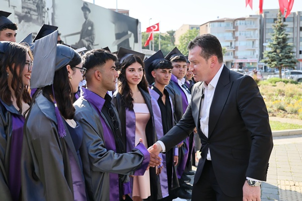 Başkan Balcıoğlu TÜRAM Mezunlarını Uğurladı: "Siz Bu Kentin Umudusunuz!"