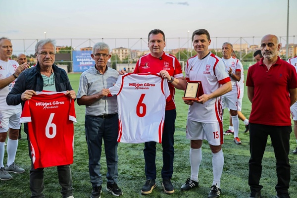 Silivri'de Müjdat Gürsu Anısına Veteran Spor Etkinliği Düzenlendi
