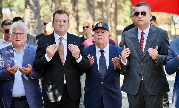 15 Temmuz Demokrasi ve Millî Birlik Günü'nde Silivri'de Şehitler Kabirleri Başında Anıldı