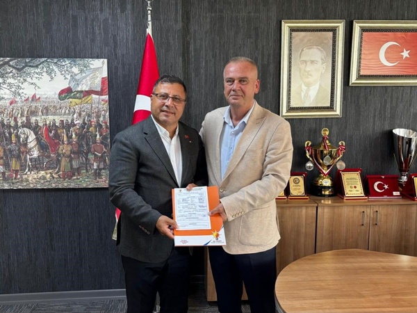 AK Parti Silivri'de Eski Kapı Yeniden Aralandı: Metin Karakaş Döndü!