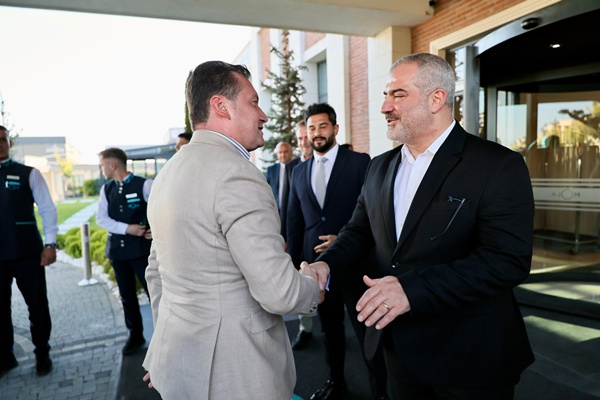 Başkan Balcıoğlu, Mola İstanbul Gösteri ve Kongre Merkezi'ni Ziyaret Etti