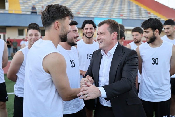 Başkan Balcıoğlu, Yeni Sezon İçin Sahaya İnen Silivrispor'u Ziyaret Etti