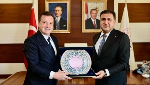 Başkan Bora Balcıoğlu İstanbul İl Milli Eğitim Müdürü Murat Mücahit Yentür'ü Ziyaret Etti