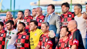 Başkan Balcıoğlu, İlker Sarıtaş Veteran Futbol Turnuvasına katıldı