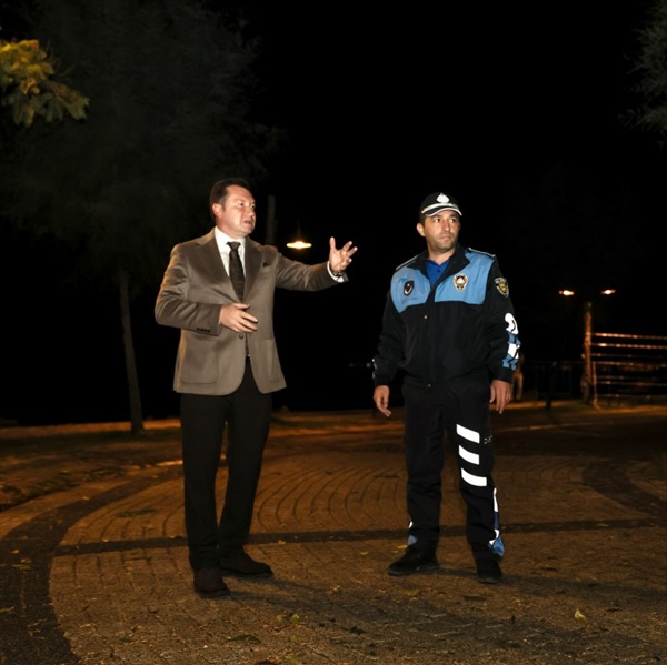 Başkan Balcıoğlu, Boşnakbahçe'de heyelandan sonra inceleme yaptı